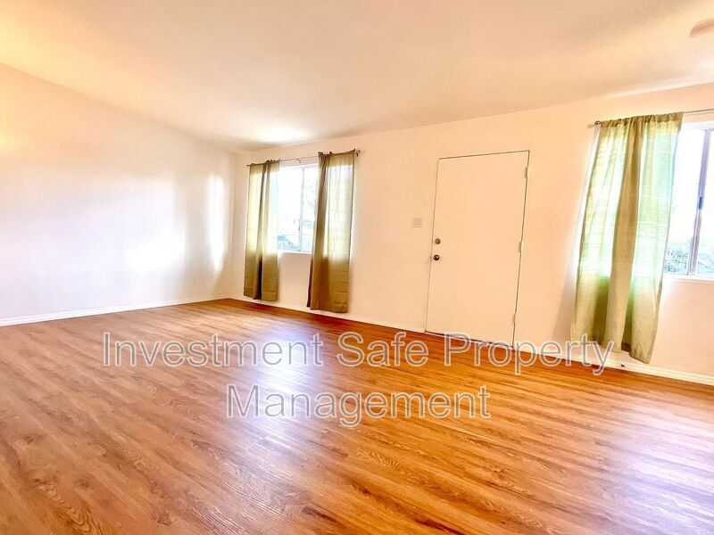 1810 Burton St Houses in San Diego, CA Westside Rentals