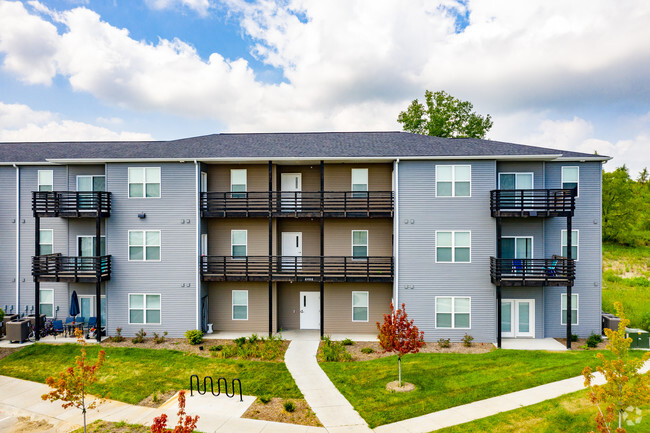 Building Photo - Aspen Grove