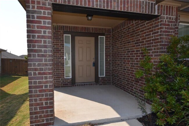 Foto del edificio - 218 Linden Ln