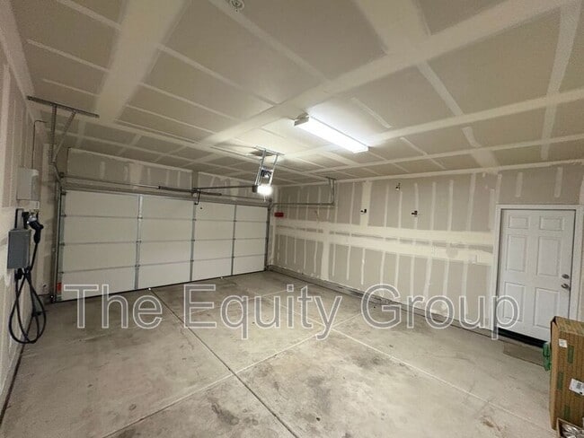 Building Photo - 1336 W Porter Ave