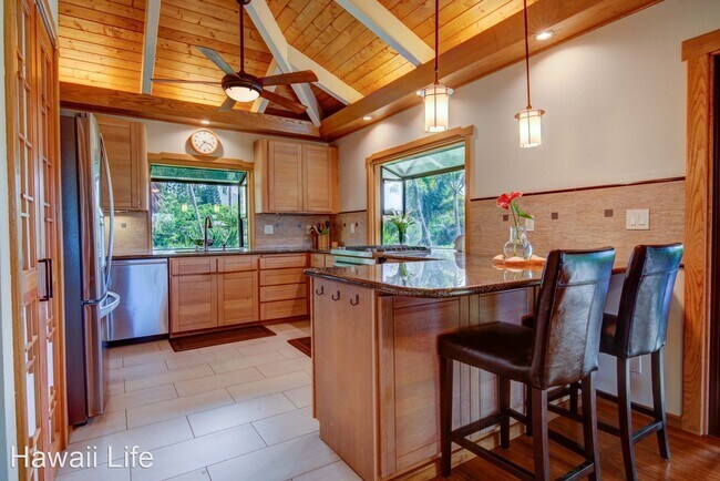Building Photo - 4 br, 2 bath House - 4009 Kaikio Ewa Place