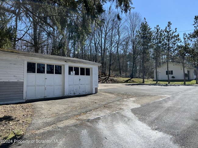 Building Photo - 1214 N Abington Rd