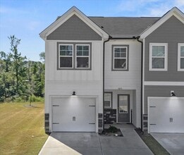 Building Photo - 1071 Linsmore Ave