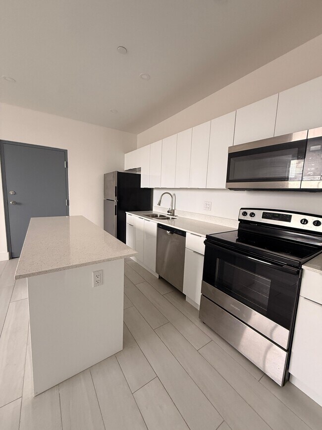 Foto del edificio - 765 E 20th St