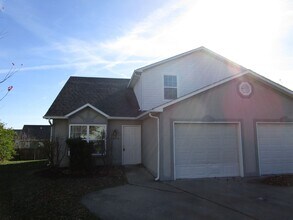 Building Photo - 2432-2434-2434 Calder Ct