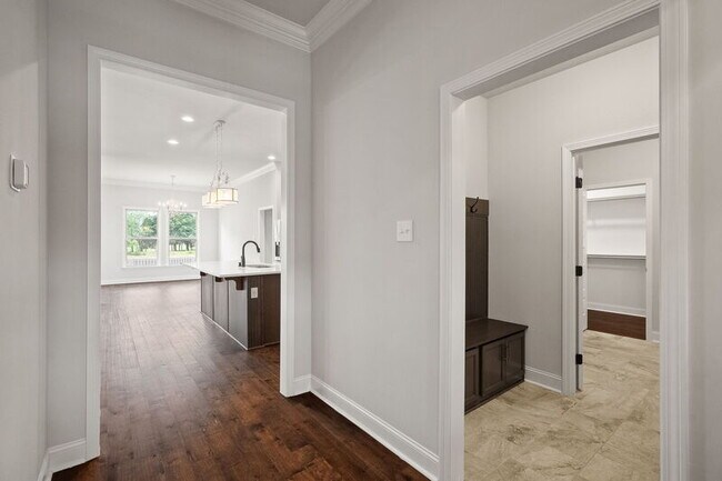 Foto del edificio - 9023 Mountain Preserve Blvd