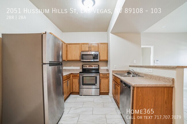 Building Photo - Gorgeous 2 Bedroom 2 Bathroom Condo - Look...