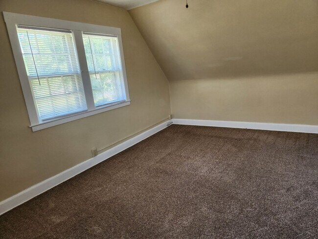 Building Photo - SW 1704/1706 RI