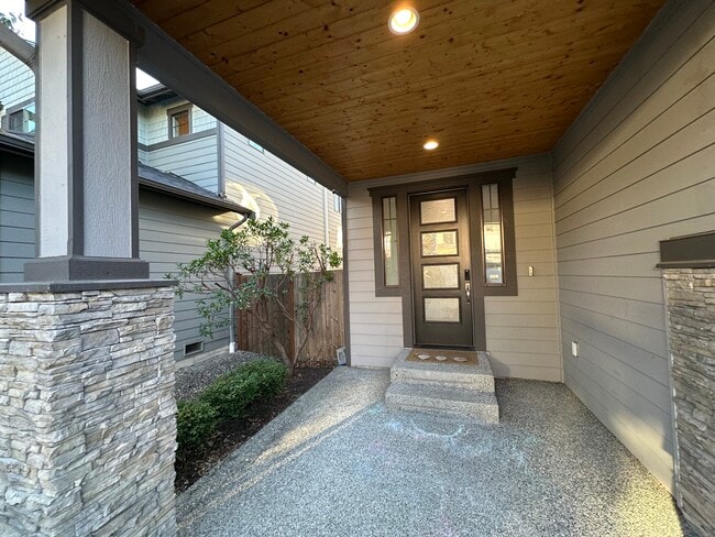 Building Photo - 16808 1st Ave W