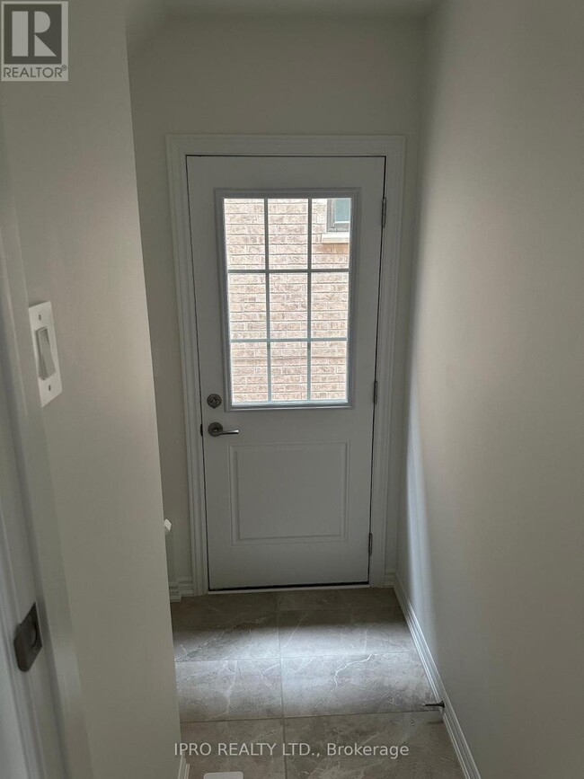 Building Photo - 312 Bergamot Ave