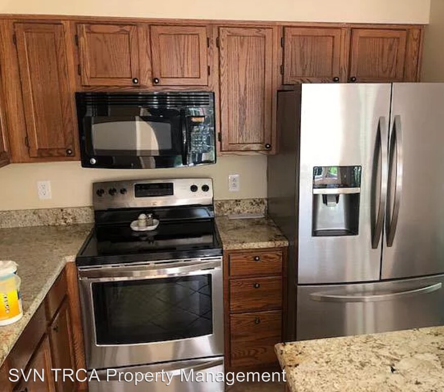 Foto principal - 3 br, 1.5 bath House - 2799 Drake Court