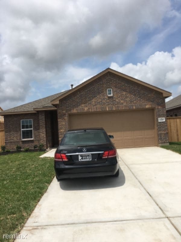 Primary Photo - 3 br, 2 bath House - 2319 Langley Dr