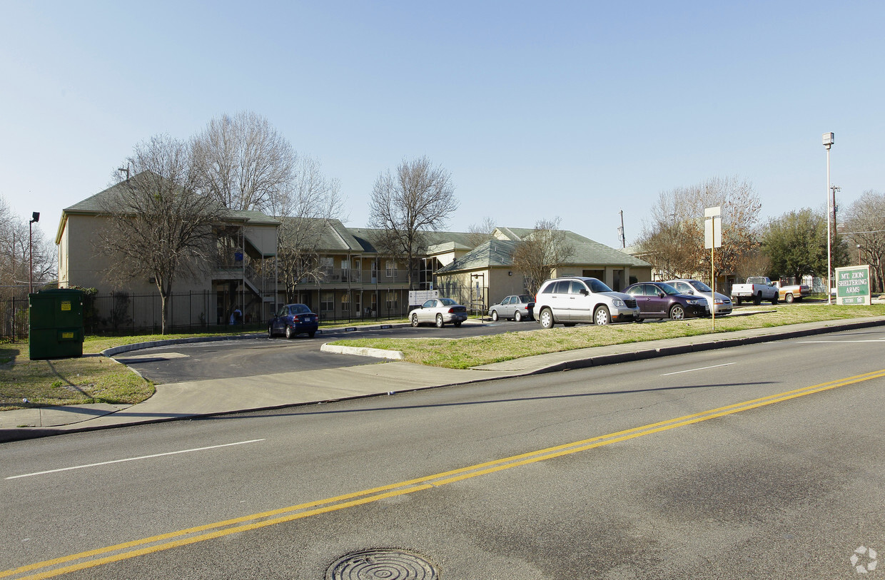 Foto principal - Mount Zion Sheltering Arms Apartments