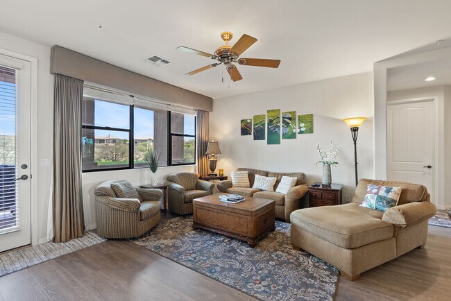 Foto del edificio - 34457 N Legend Trail Pky