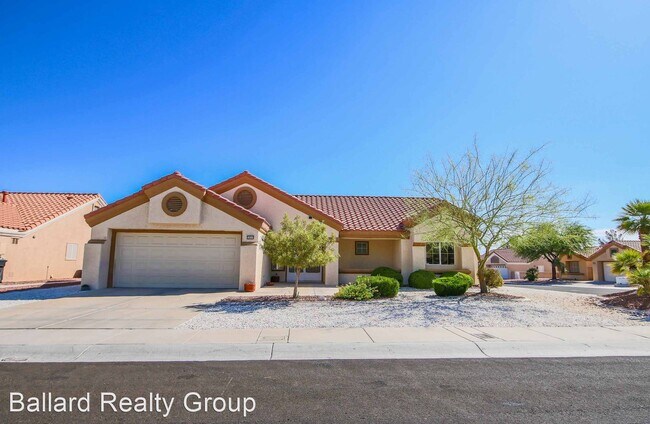Foto del edificio - 2 br, 2 bath House - 2400 Desert Glen Drive