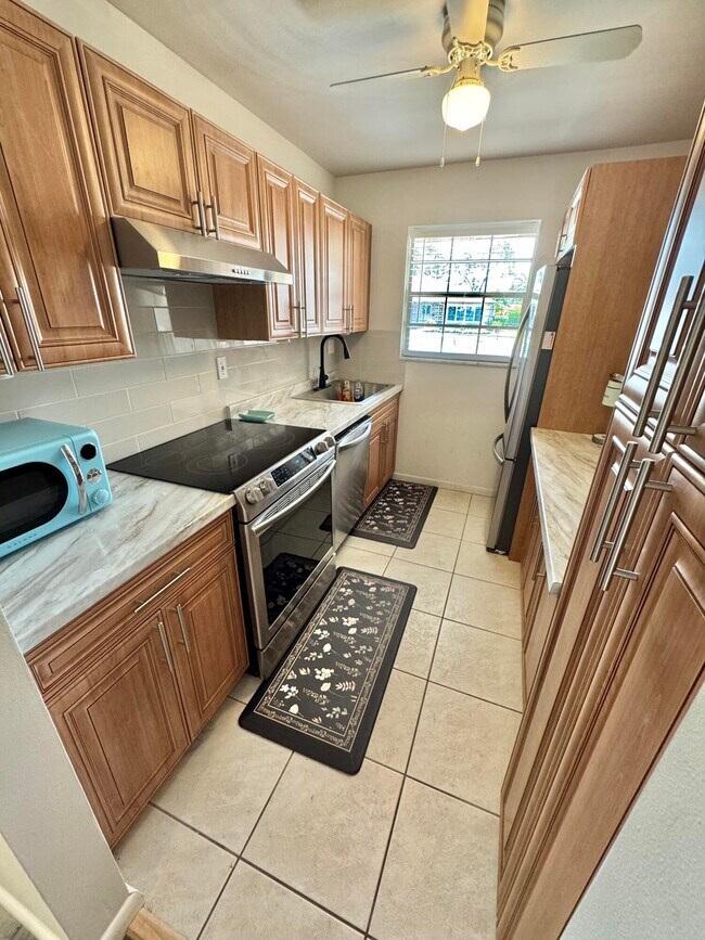 Foto del edificio - 1342 High Point Way SE