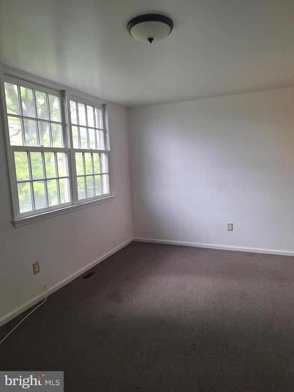 Building Photo - 205 Stevens Ct