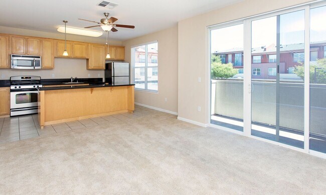 Building Photo - 950 Campoy St #208