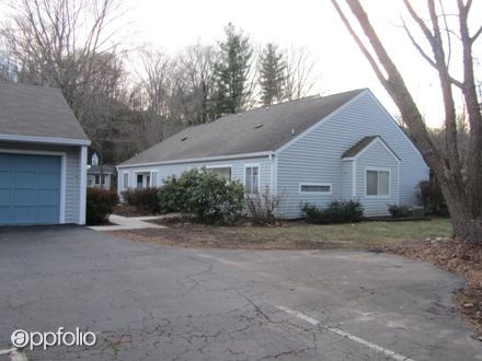 Building Photo - 105 Llama Way