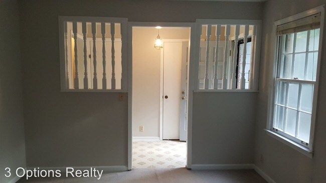 Building Photo - 3 br, 2 bath House - 604 Neese Road