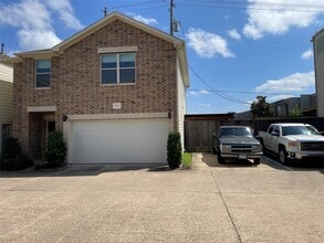 Building Photo - 3704 Main Aspen Dr