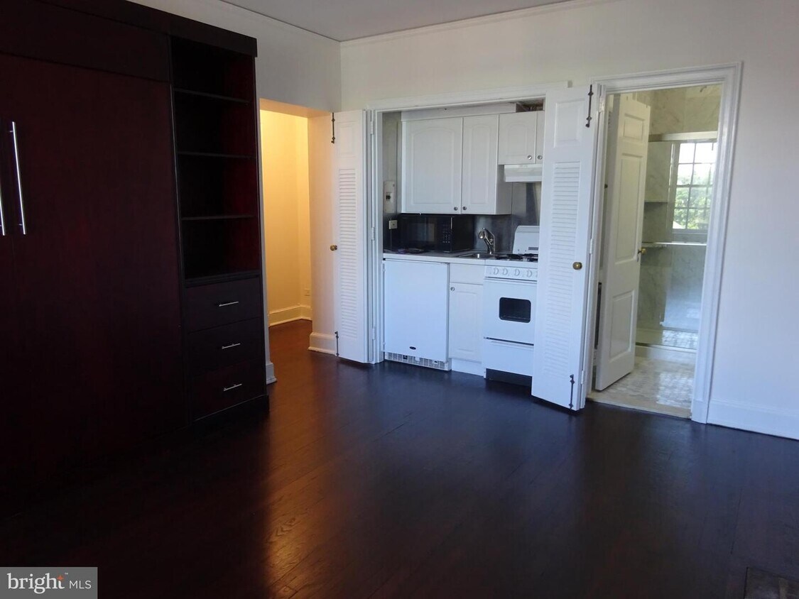 44 Nassau St Unit L, Princeton, NJ 08542 Room for Rent in Princeton