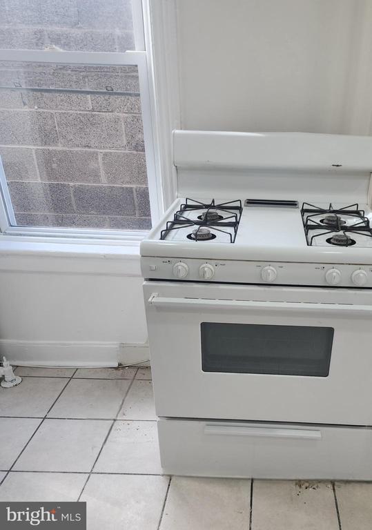 Foto del edificio - 238 N Warren St