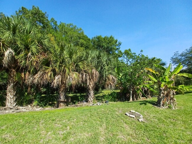 Building Photo - 2720 Soaring Hawk Dr