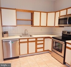 Building Photo - 3304 Hemmingway Dr