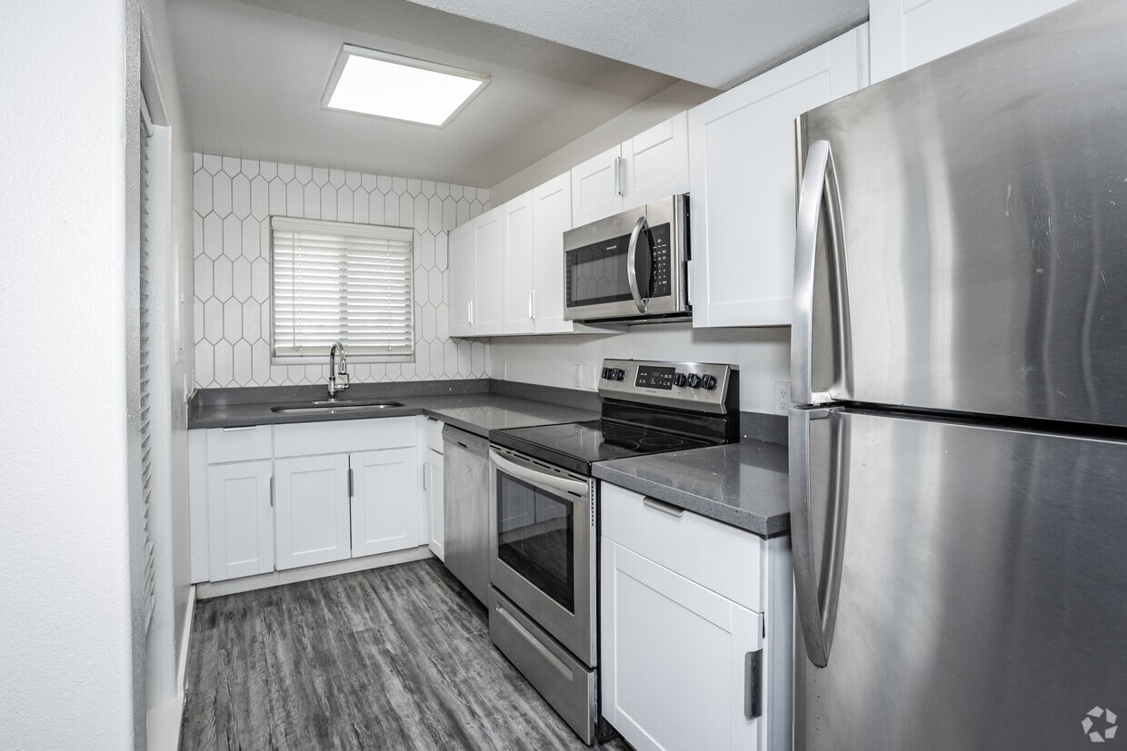 Primary Photo - The Rockford