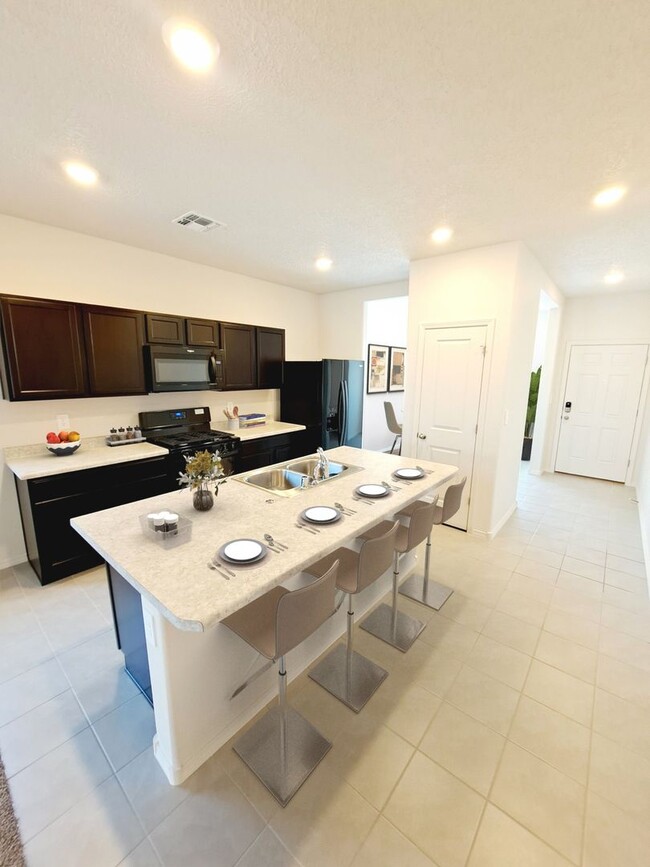 Foto del edificio - 3 bed 2 bath home in Huning Ranch! Newly B...
