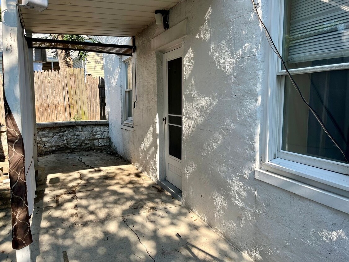Photo - 623 E 9th Street