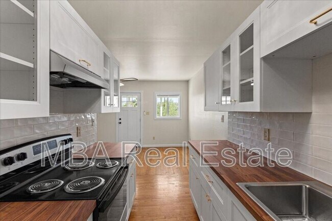 Foto del edificio - 1338 W Monroe St