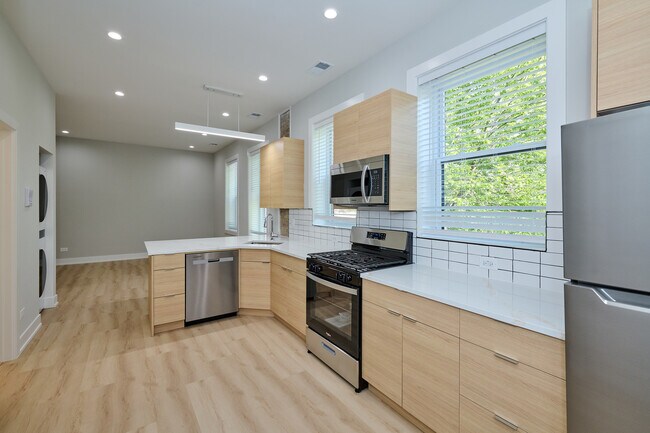 Foto del edificio - 2872 W 21st Pl