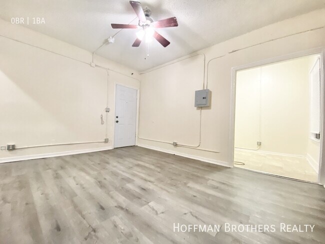 Foto del edificio - 425 S Grand View St