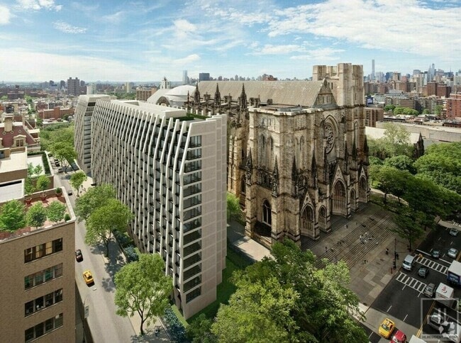 Building Photo - 5 AVENUE