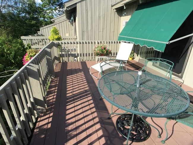 Foto del edificio - 49 Vaughn Farm Rd