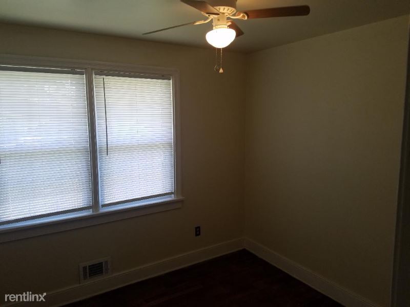 Building Photo - 3 br, 1 bath House - 1412 Kingswood St