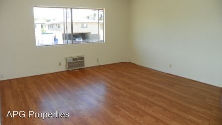 Building Photo - 1810 W Greenleaf Ave