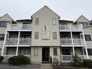 Building Photo - 11 Hulbert Rd