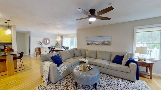 Foto del edificio - 206 Tamarack Ln