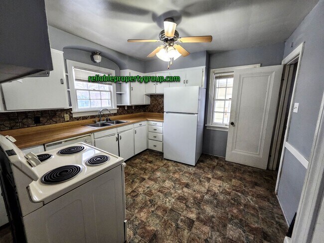 Foto del edificio - New Listing!!!