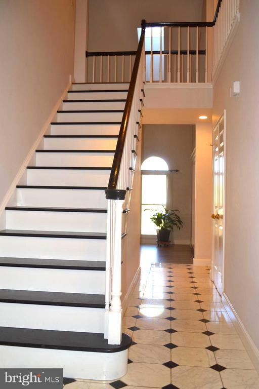 Building Photo - 7407 Crestberry Ln