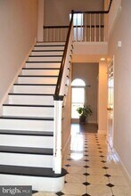 Building Photo - 7407 Crestberry Ln