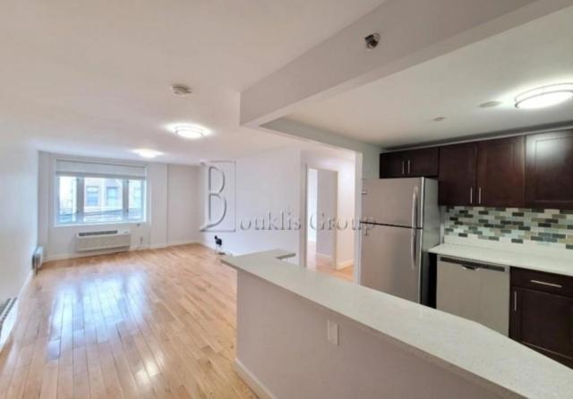 Foto del edificio - 1 bedroom in ASTORIA NY 11102