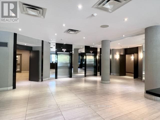 Building Photo - 35 Empress Ave