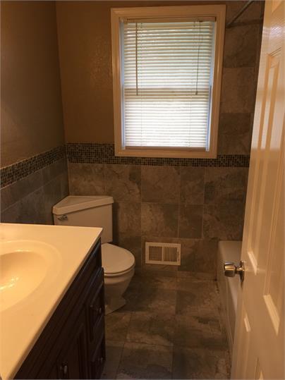 Foto del edificio - 8325 Elm Ave