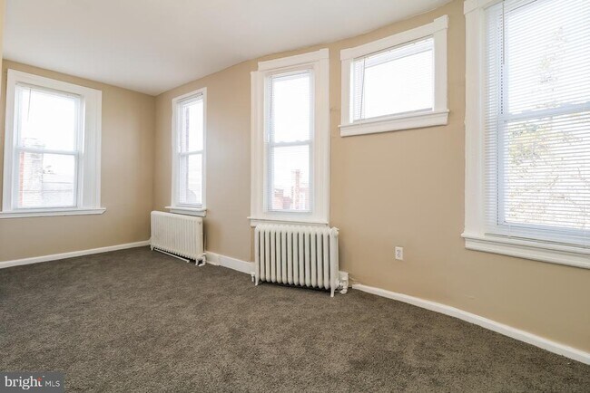 Foto del edificio - 5416 Thomas Ave