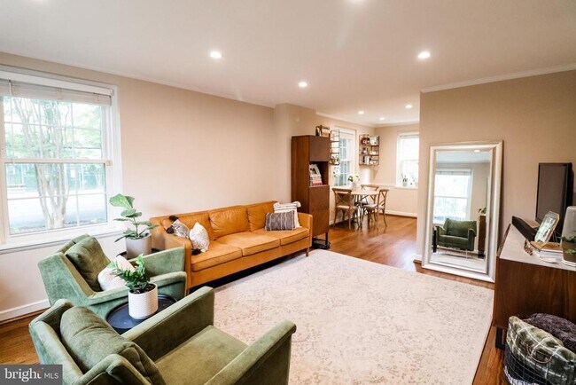 Foto del edificio - 3620 S Taylor St