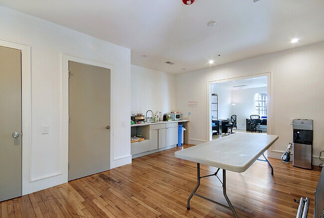 Foto del edificio - 2000 Reynolds Ave